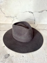 Afbeelding in Gallery-weergave laden, CUSTOM HAT